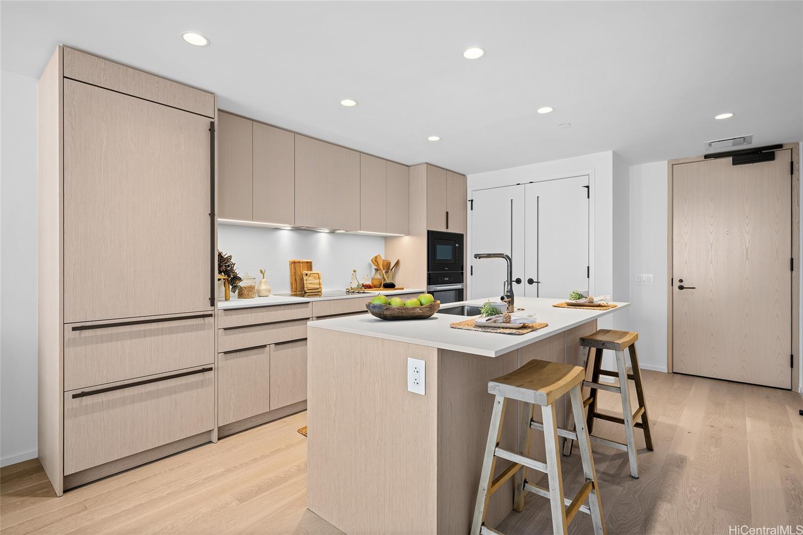 333 Ward Avenue  Unit 3406
