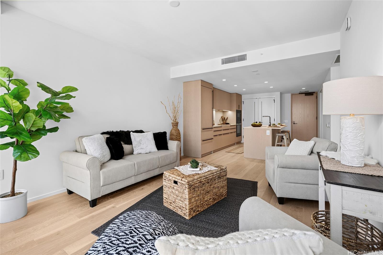 333 Ward Avenue  Unit 3406
