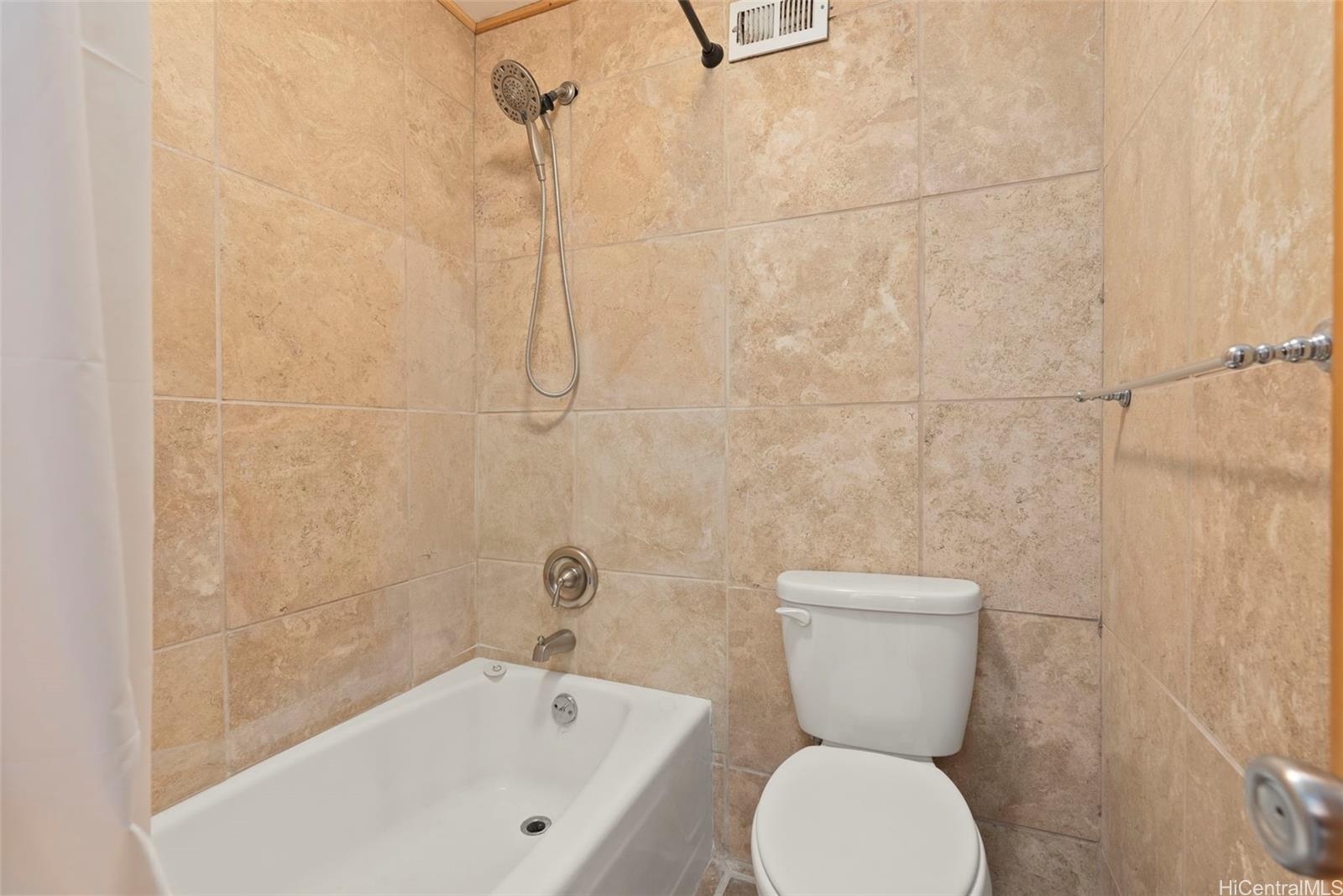 84-965 Farrington Highway  Unit B211