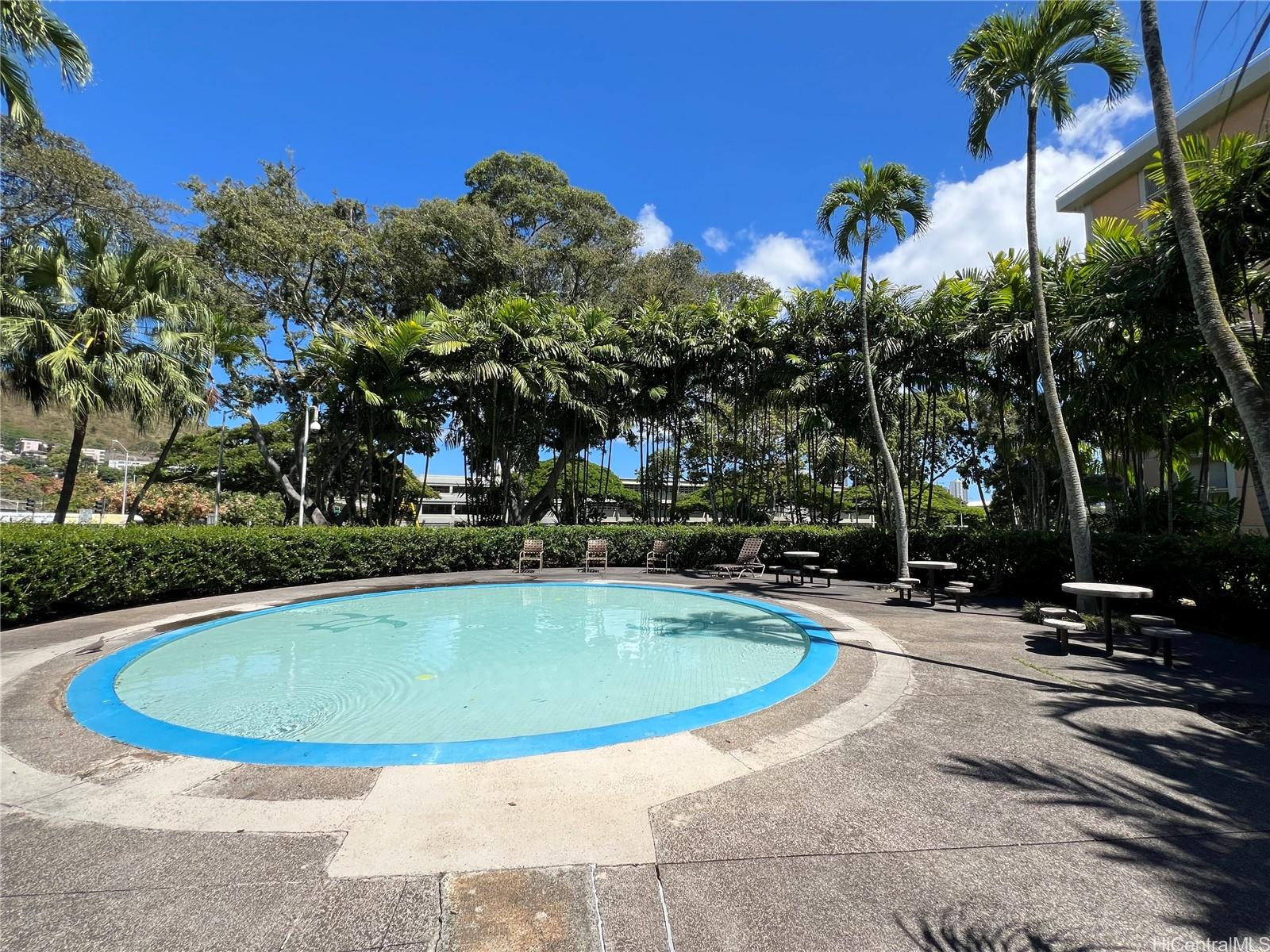 1511 Nuuanu Avenue  Unit 421