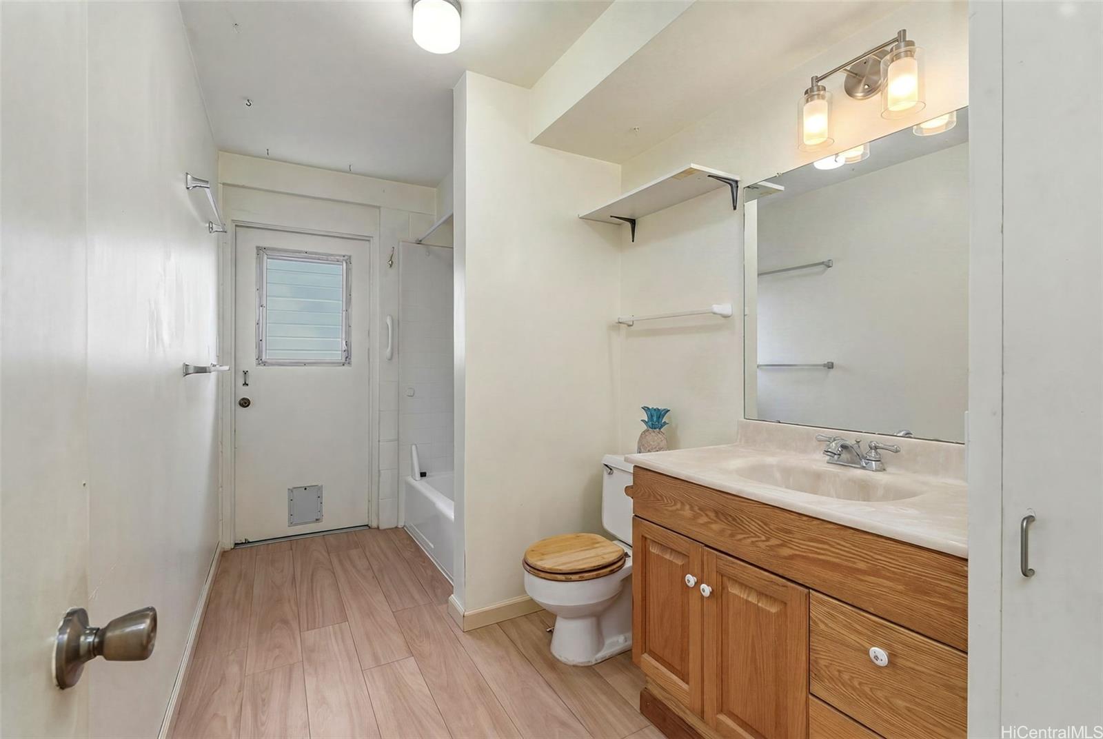 1516 Emerson Street  Unit 102