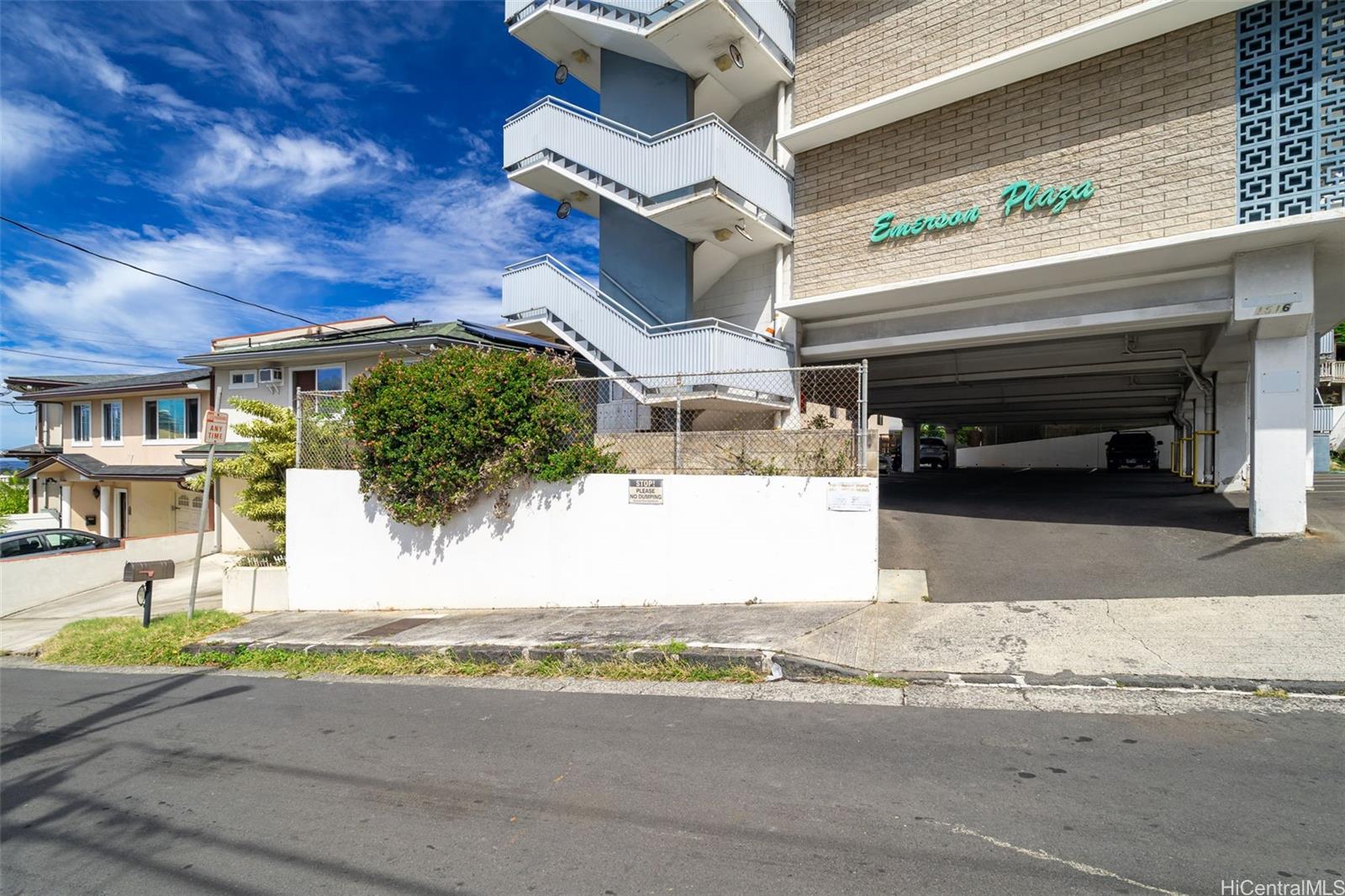1516 Emerson Street  Unit 102