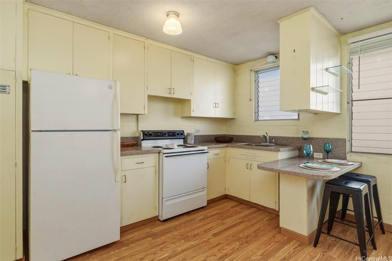1516 Emerson Street  Unit 102
