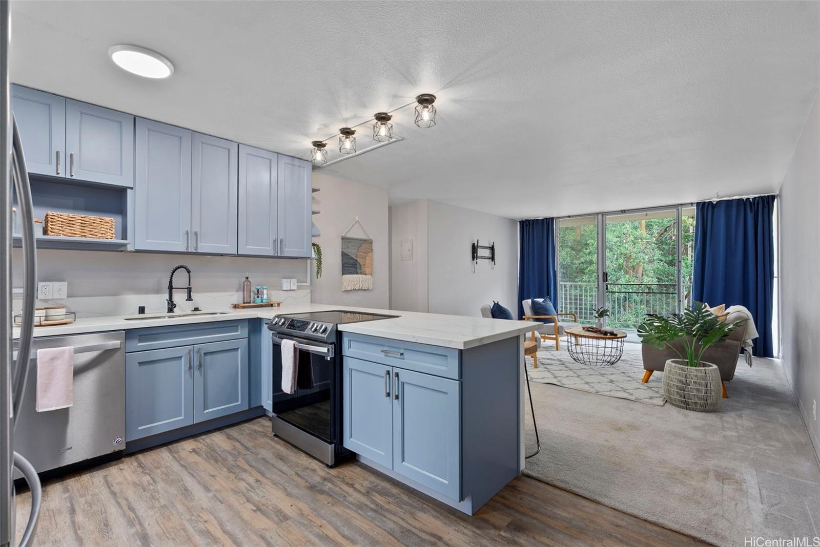 95-2039 Waikalani Place  Unit C202