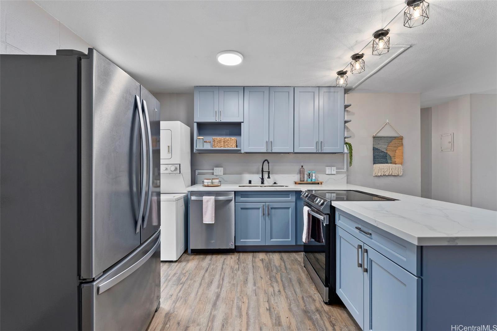 95-2039 Waikalani Place  Unit C202