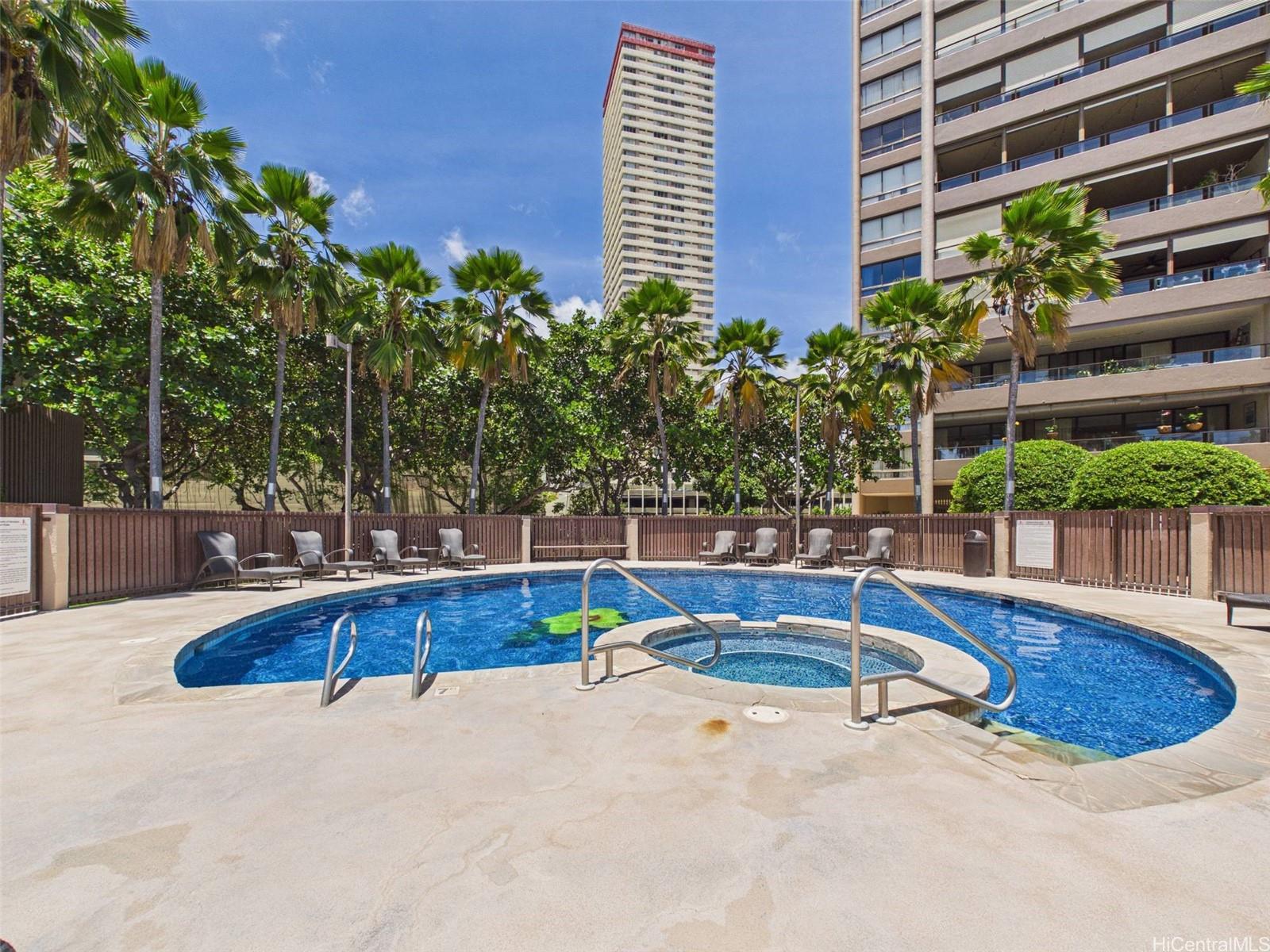 581 Kamoku Street  Unit Ewa/904