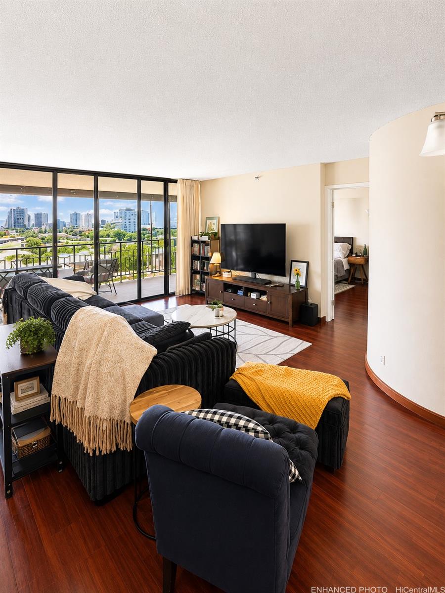 581 Kamoku Street  Unit Ewa/904