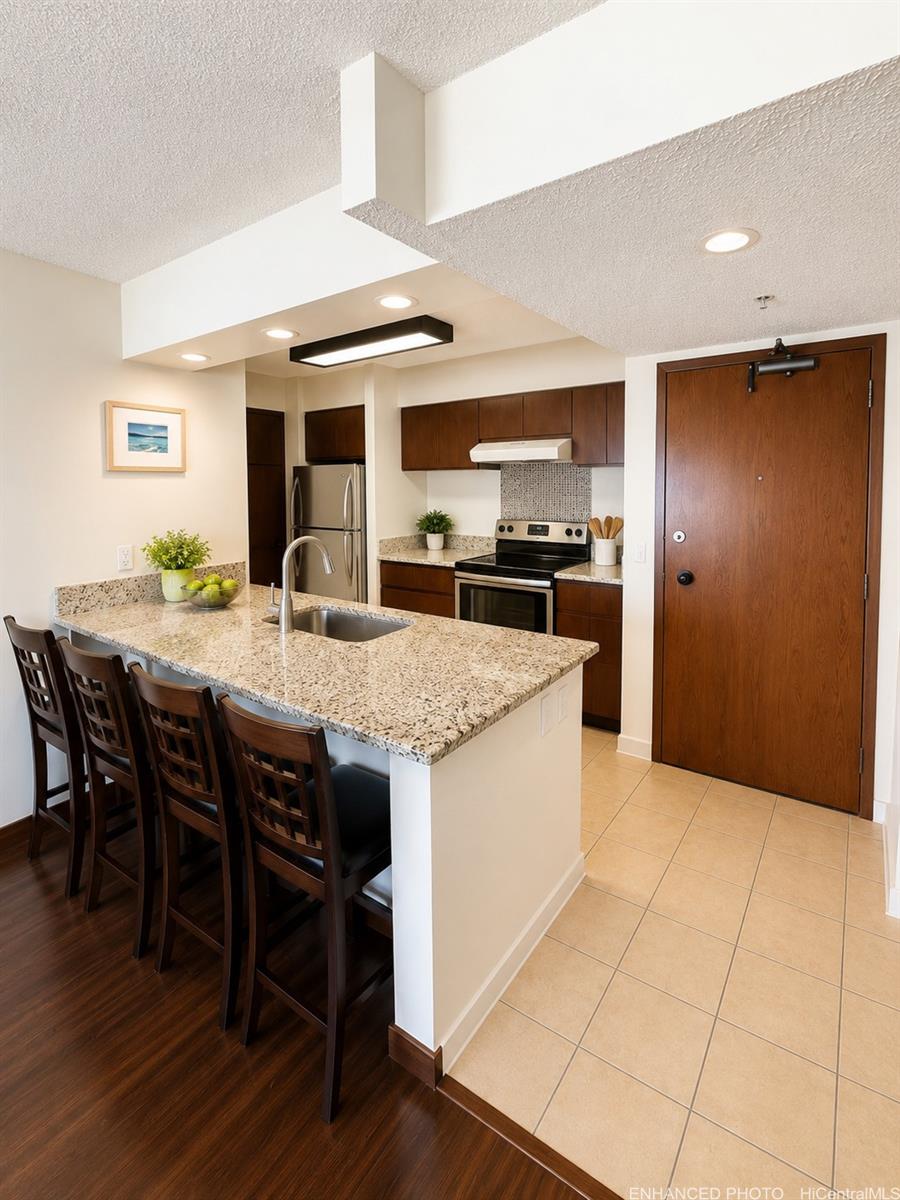 581 Kamoku Street  Unit Ewa/904