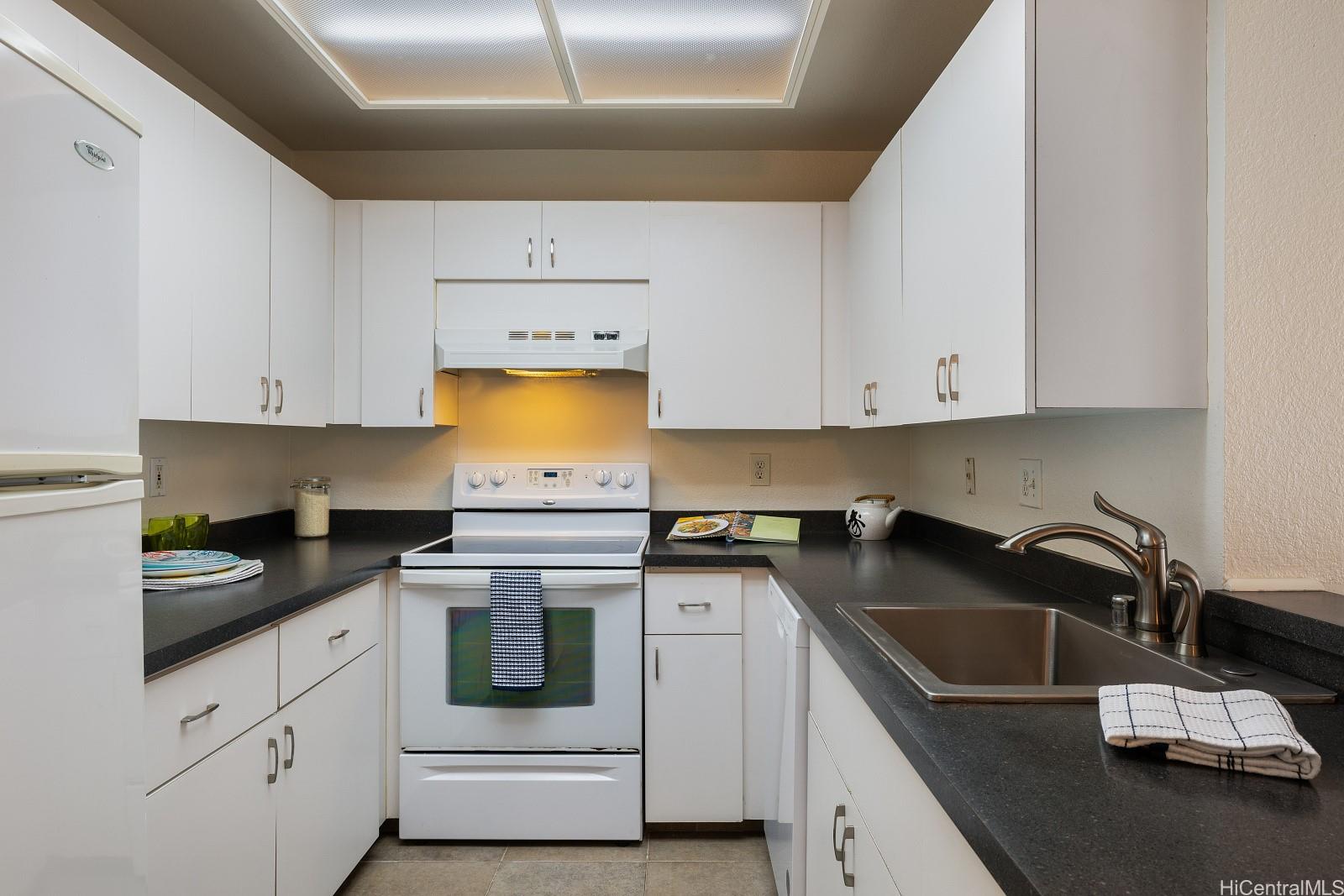 492 Mananai Place  Unit 13E