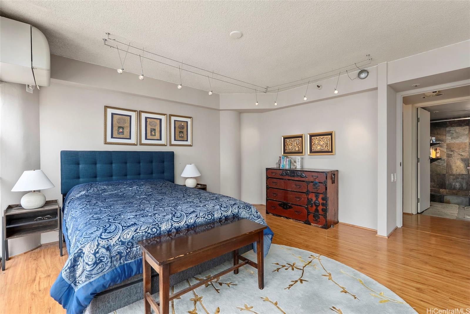 2101 Nuuanu Avenue  Unit I-1503