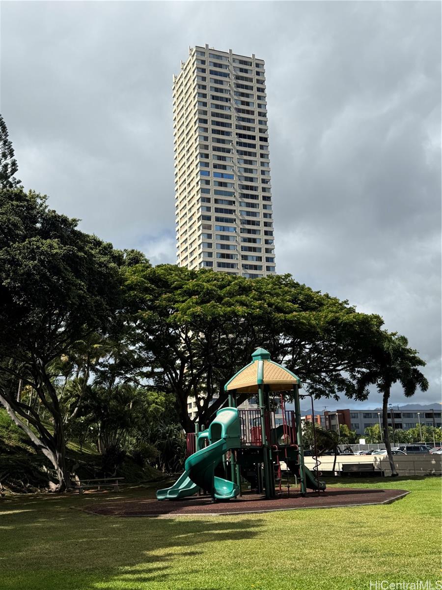 1060 Kamehameha Highway 1704B