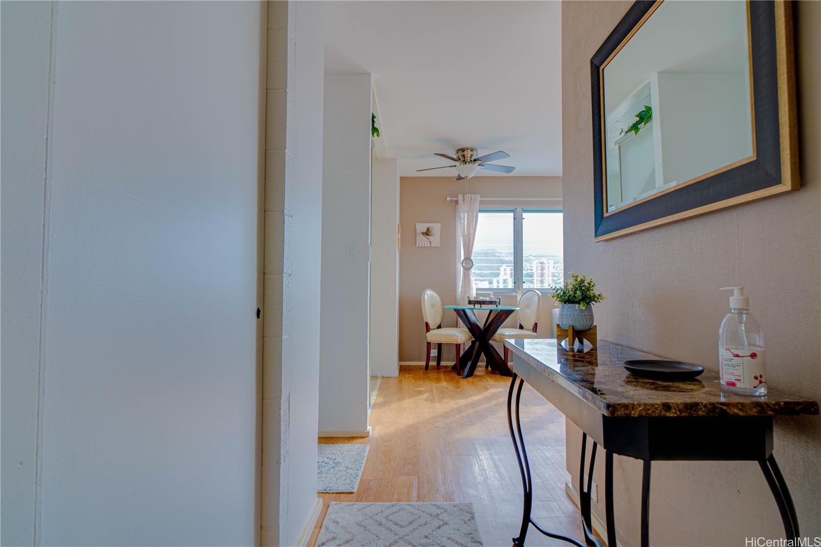 509 University Avenue  Unit 908