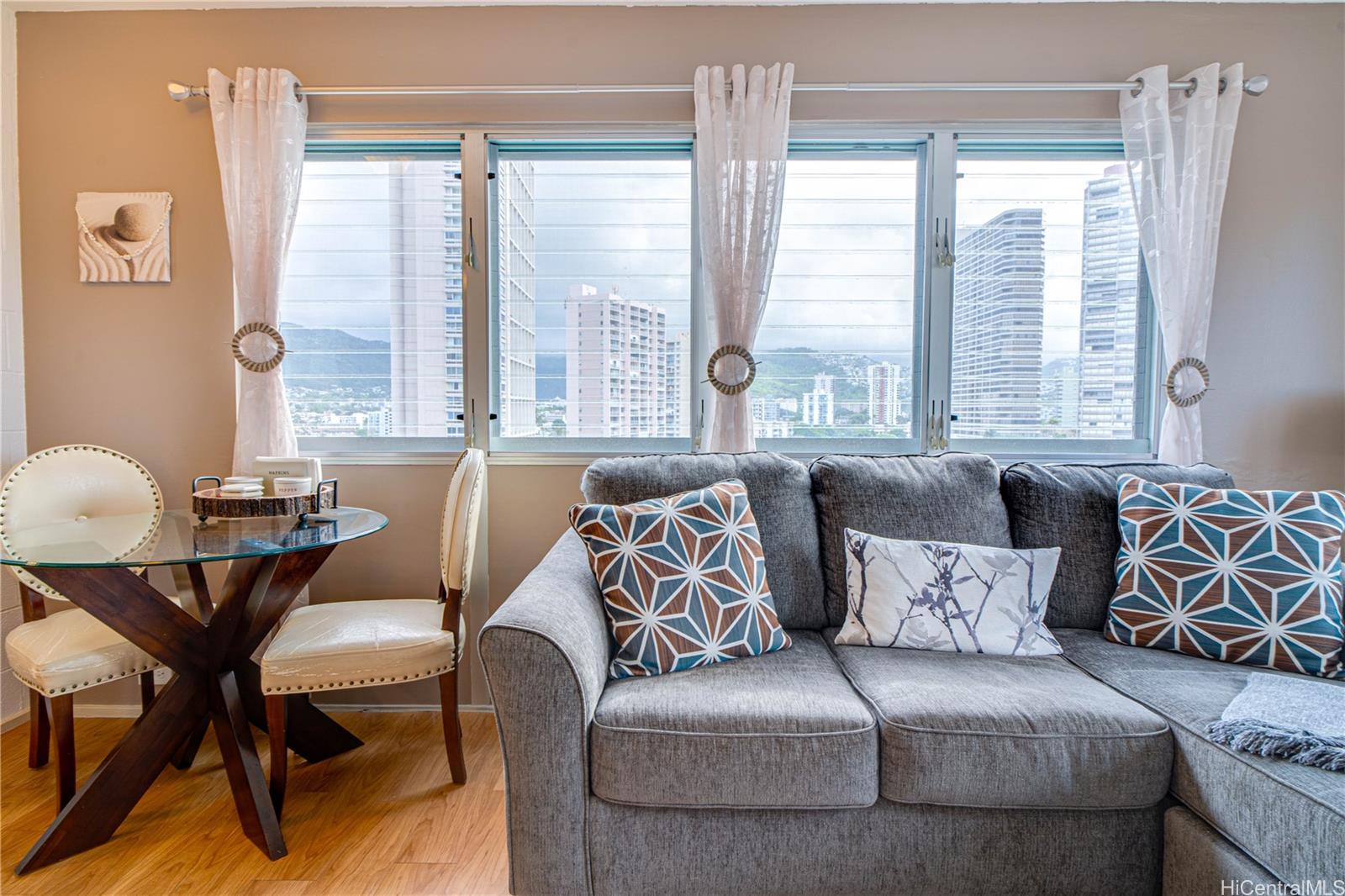 509 University Avenue  Unit 908