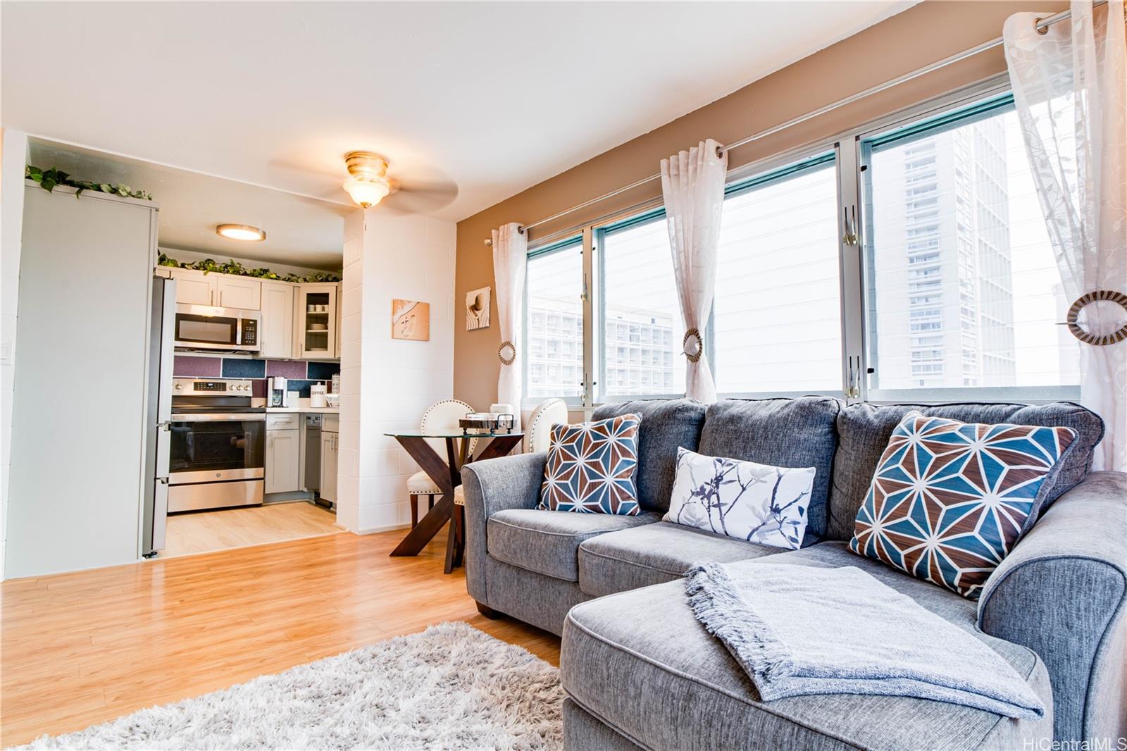 509 University Avenue  Unit 908