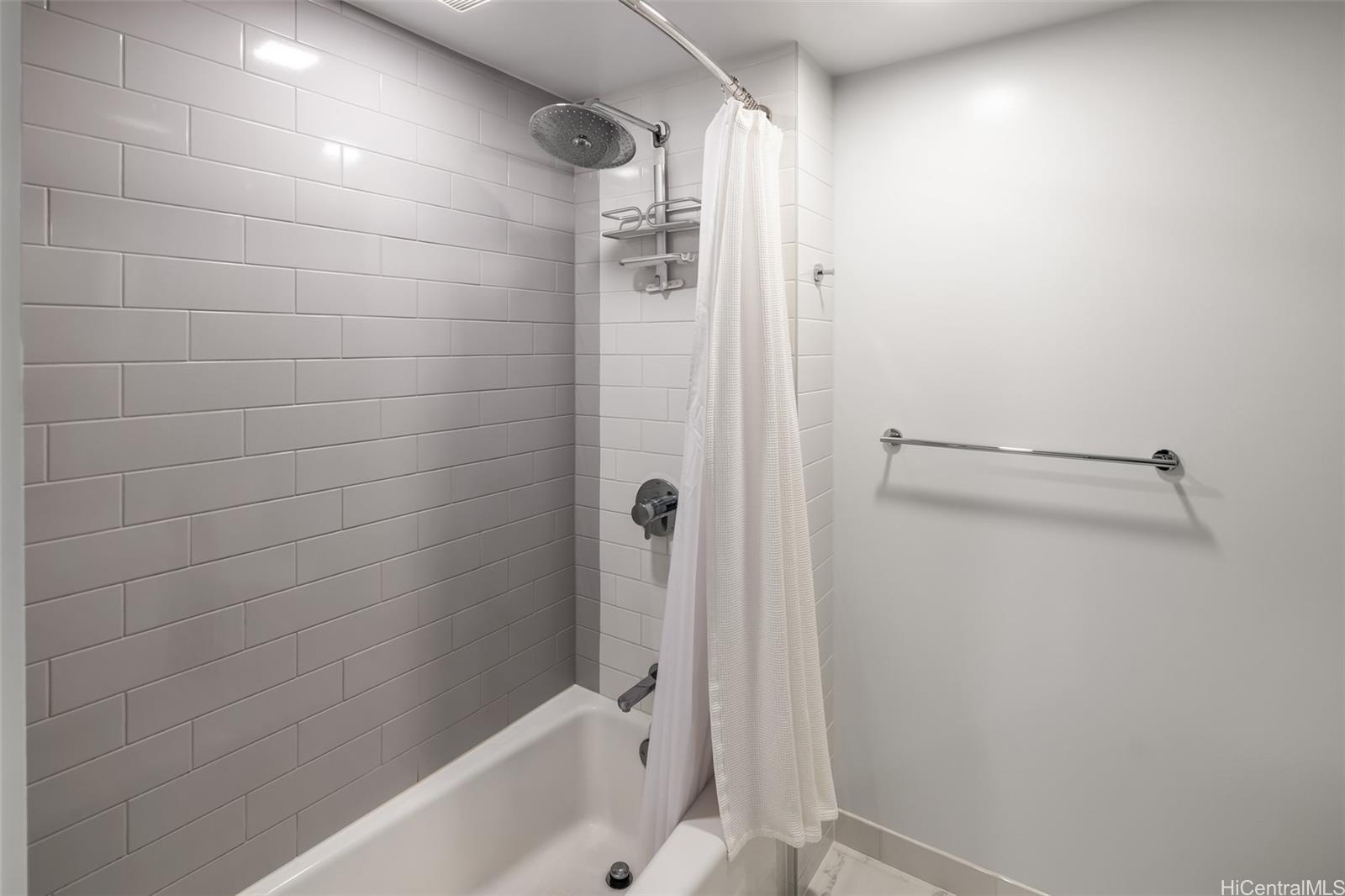 987 Queen Street  Unit 525