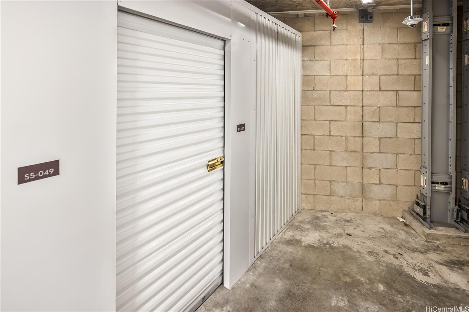 987 Queen Street  Unit 525