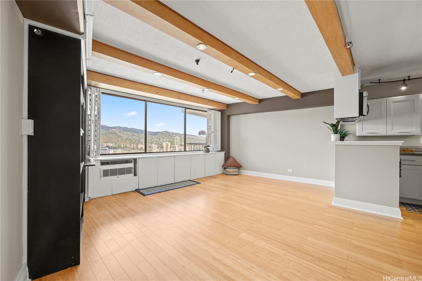 2333 Kapiolani Boulevard  Unit 3106