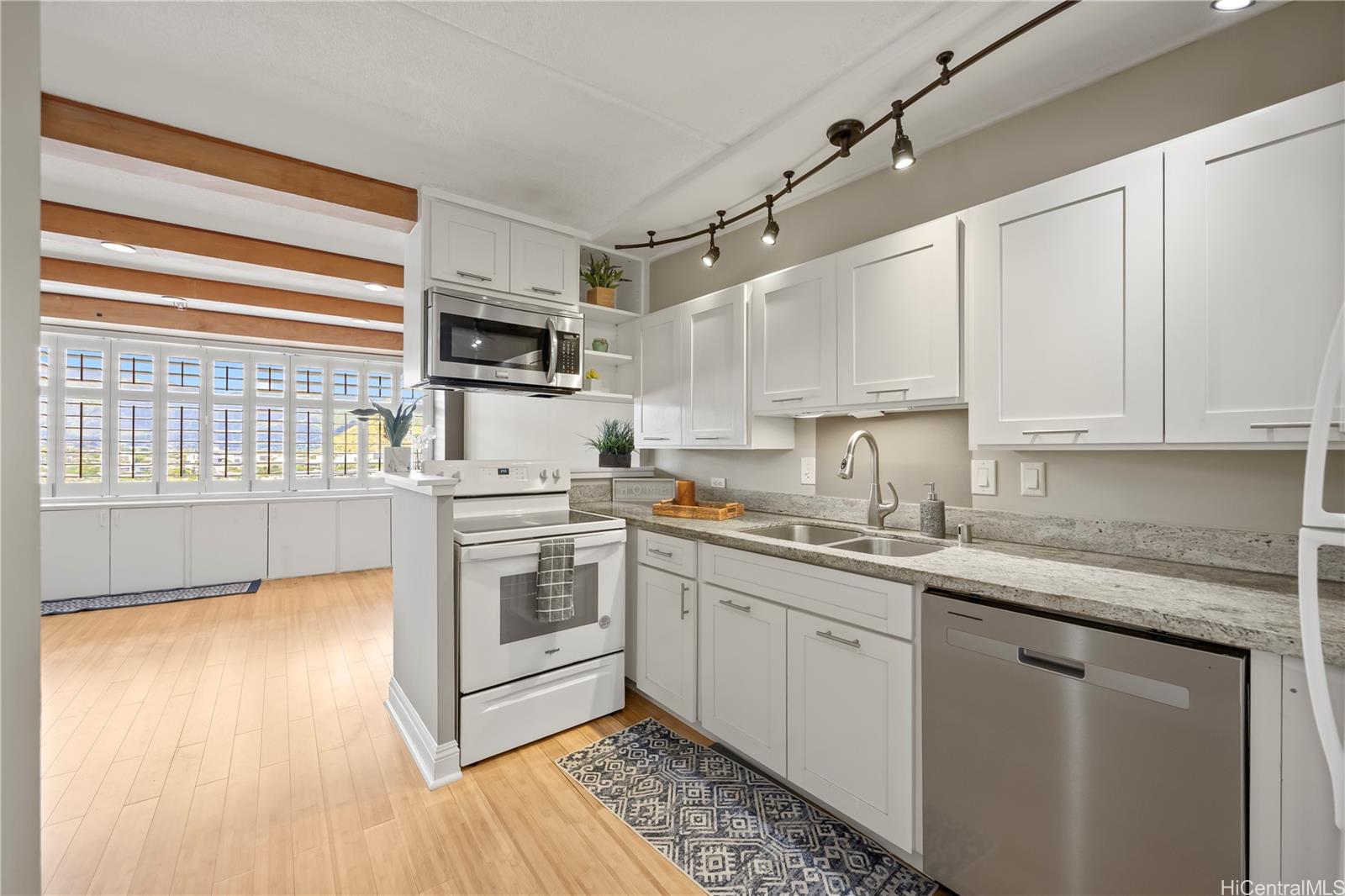 2333 Kapiolani Boulevard  Unit 3106