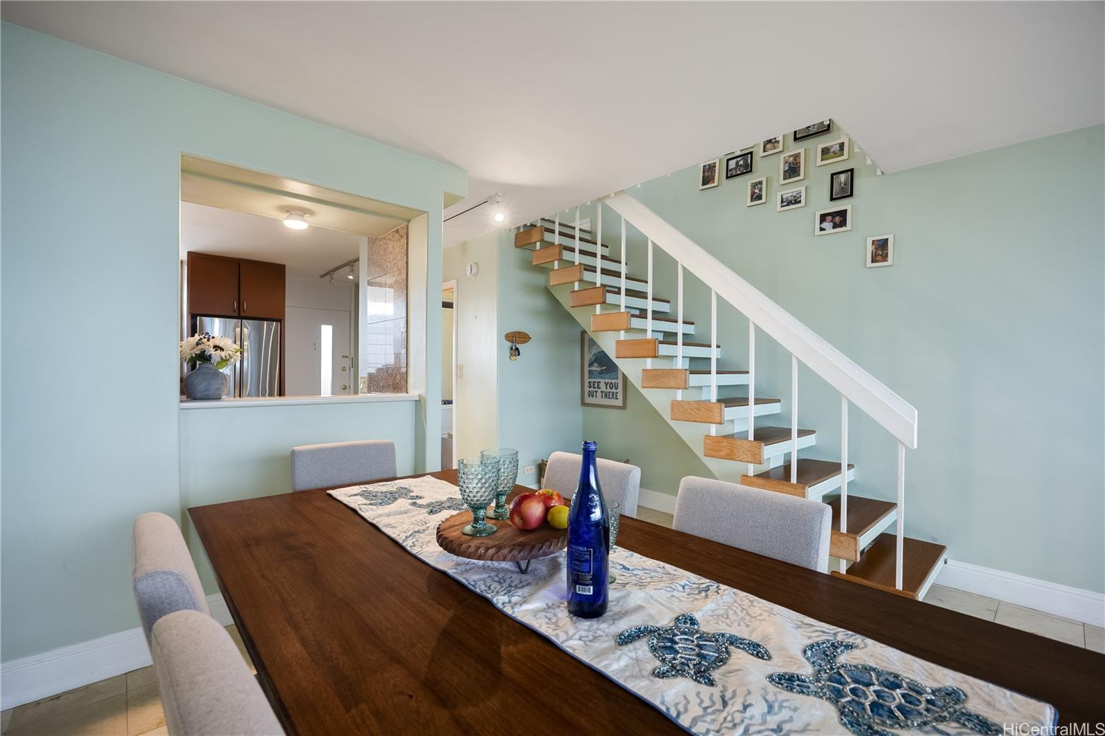 500 University Avenue  Unit 2204