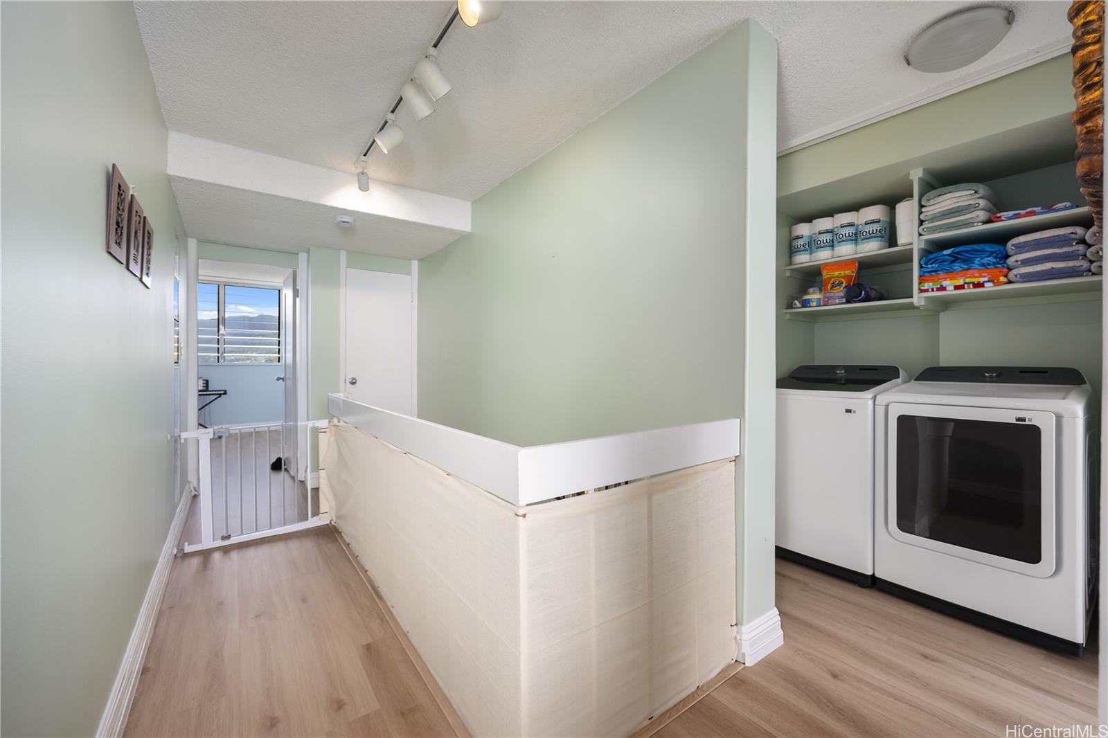 500 University Avenue  Unit 2204