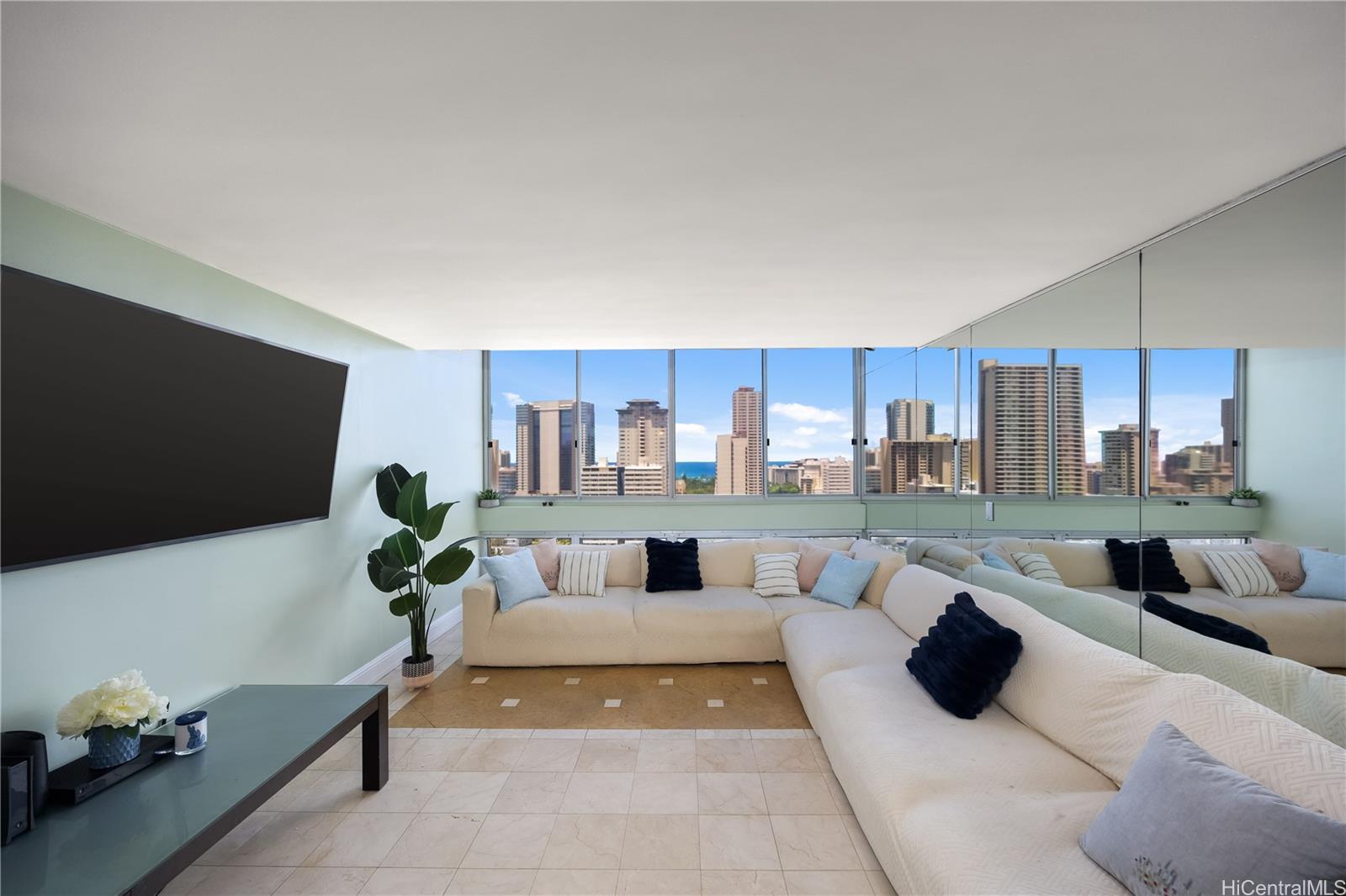 500 University Avenue  Unit 2204