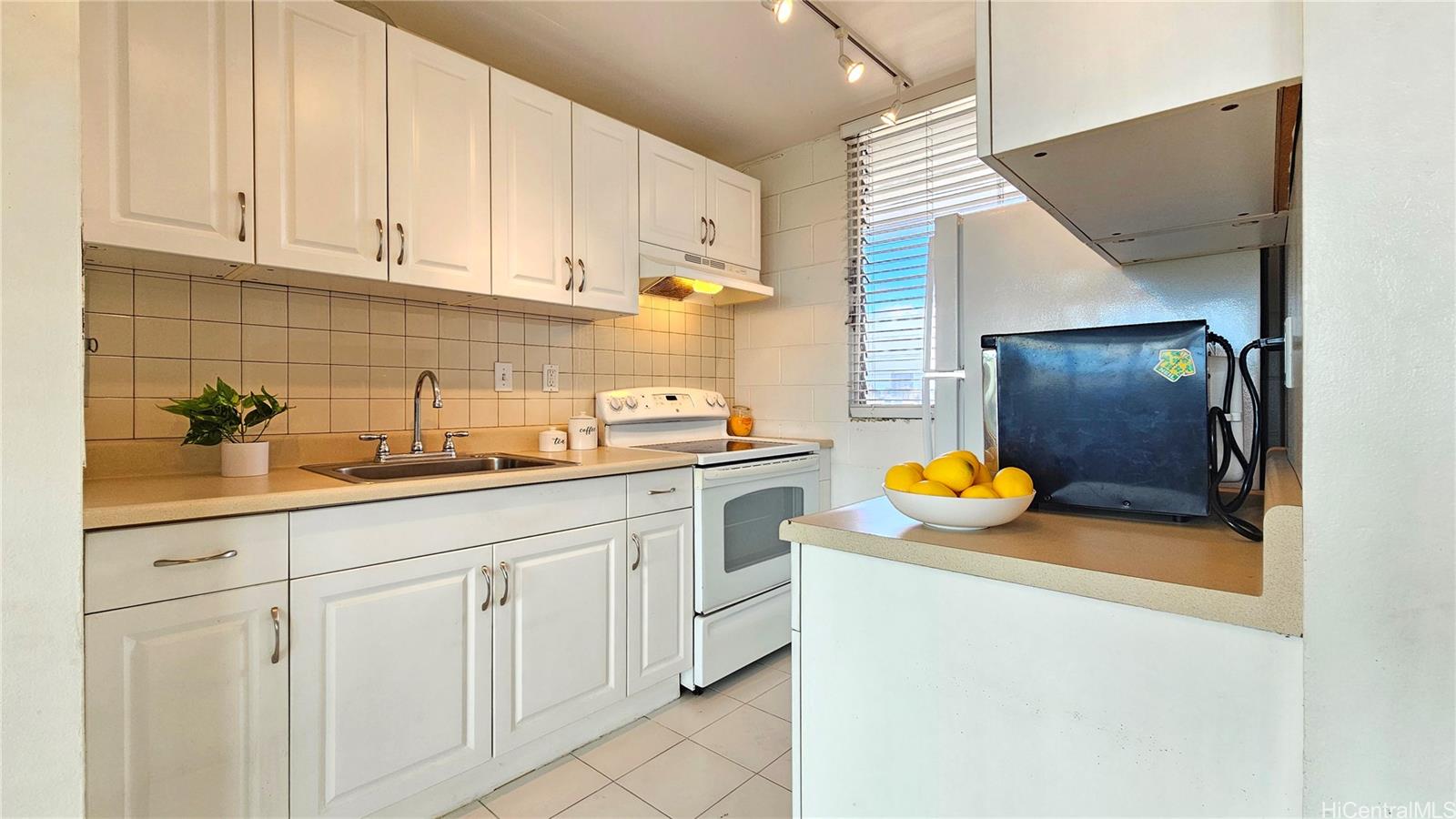 1025 Kalo Place  Unit 1004
