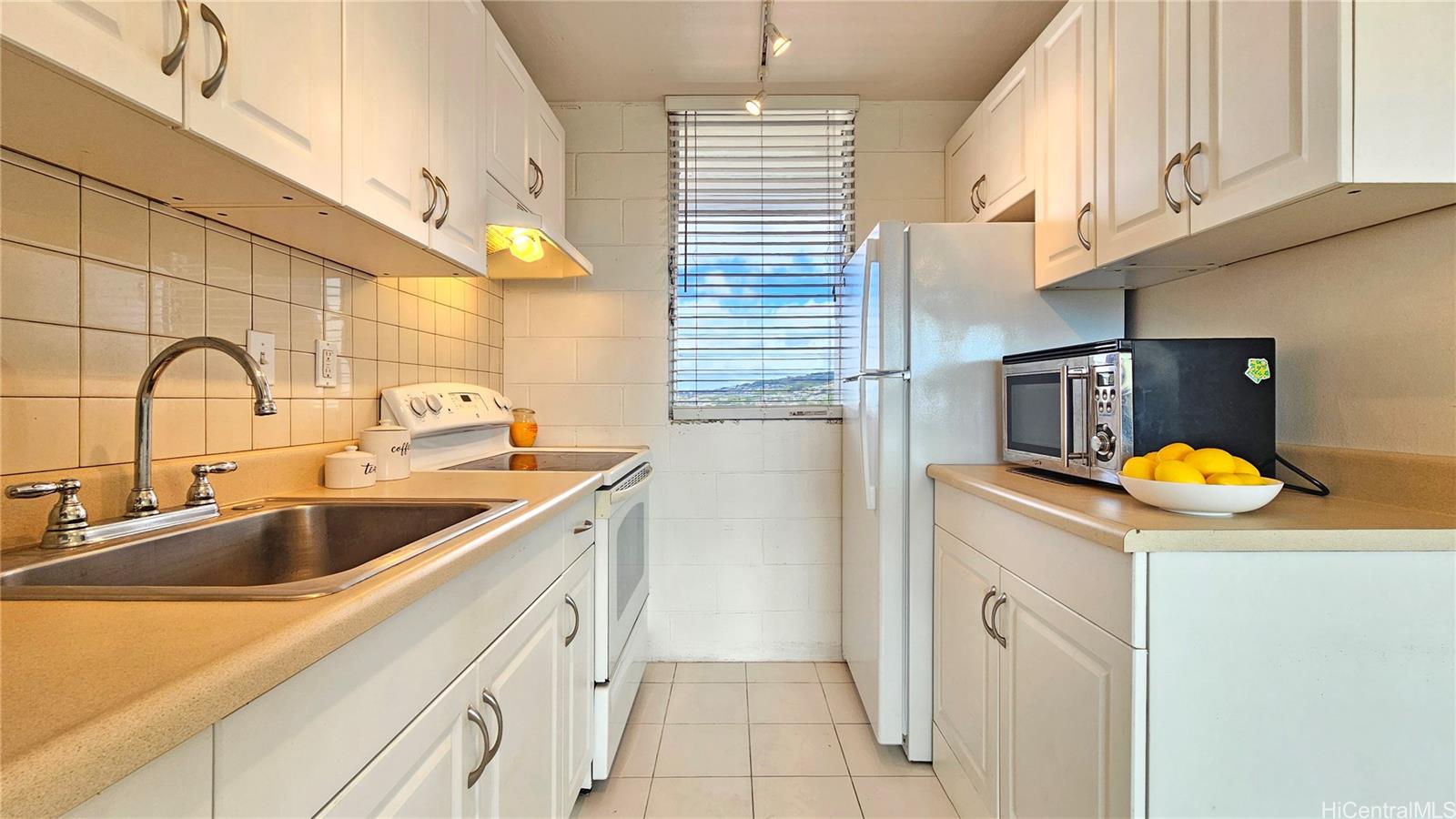 1025 Kalo Place  Unit 1004