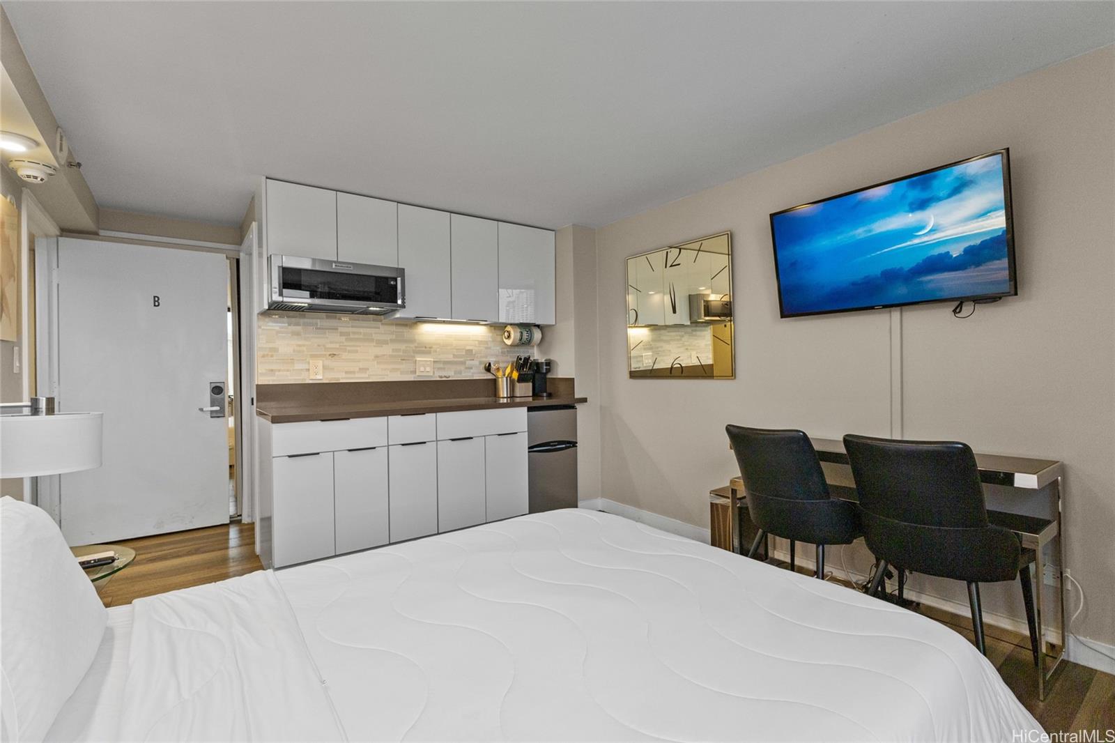 Photo 5 of 24