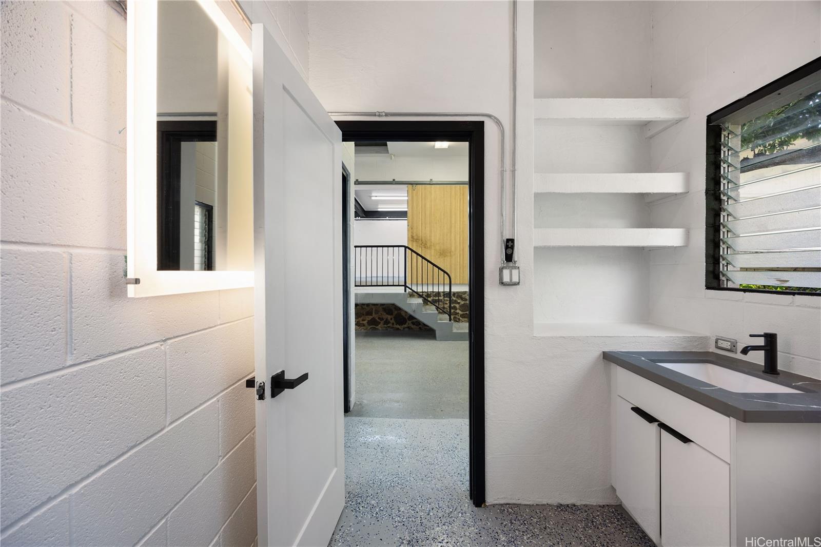 2308 Kalihi Street  Unit E
