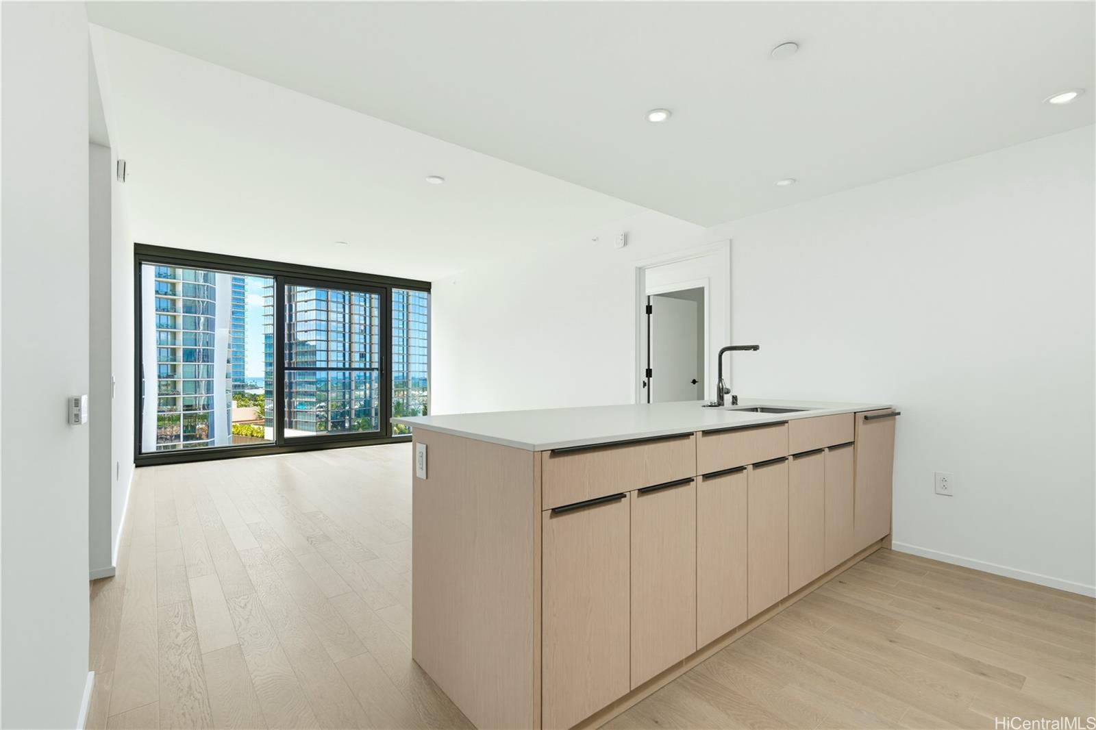 333 Ward Avenue 1104