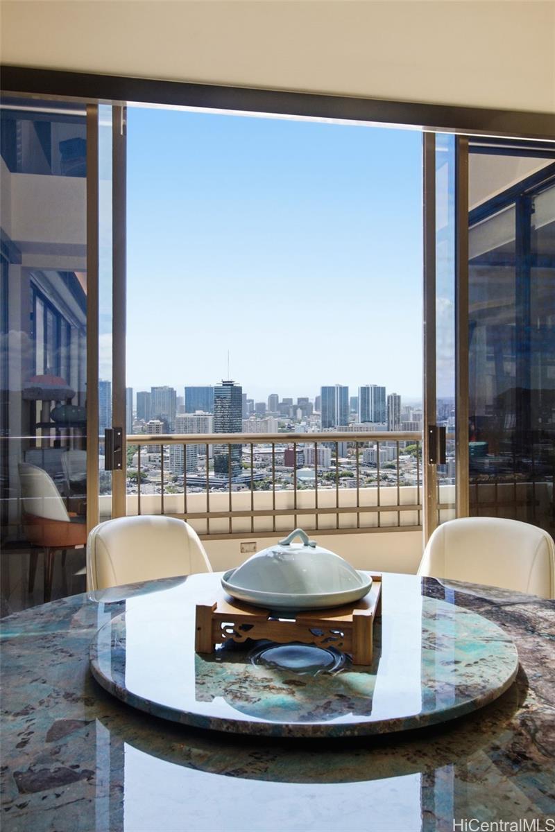 2333 Kapiolani Boulevard  Unit 3517