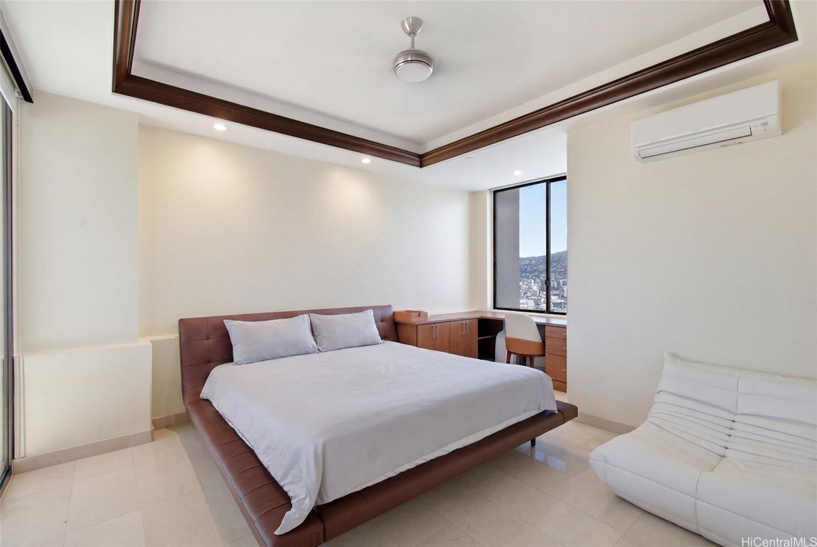 2333 Kapiolani Boulevard  Unit 3517