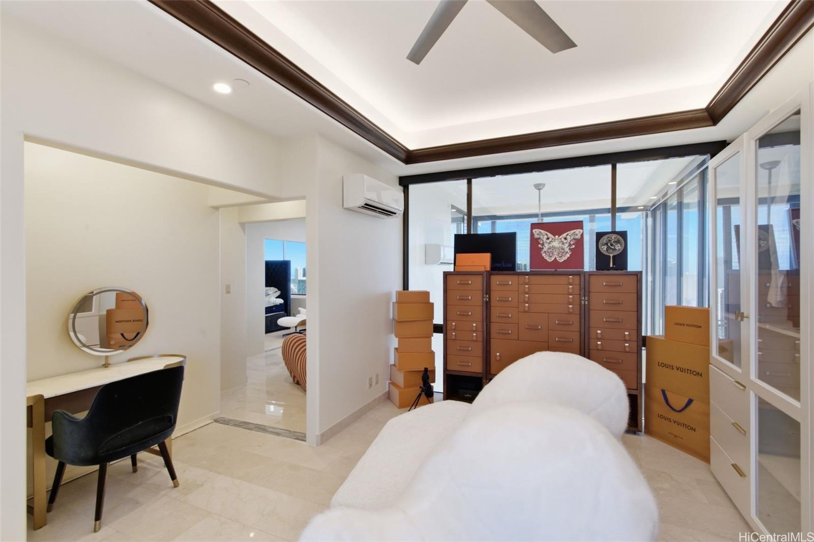 2333 Kapiolani Boulevard  Unit 3517