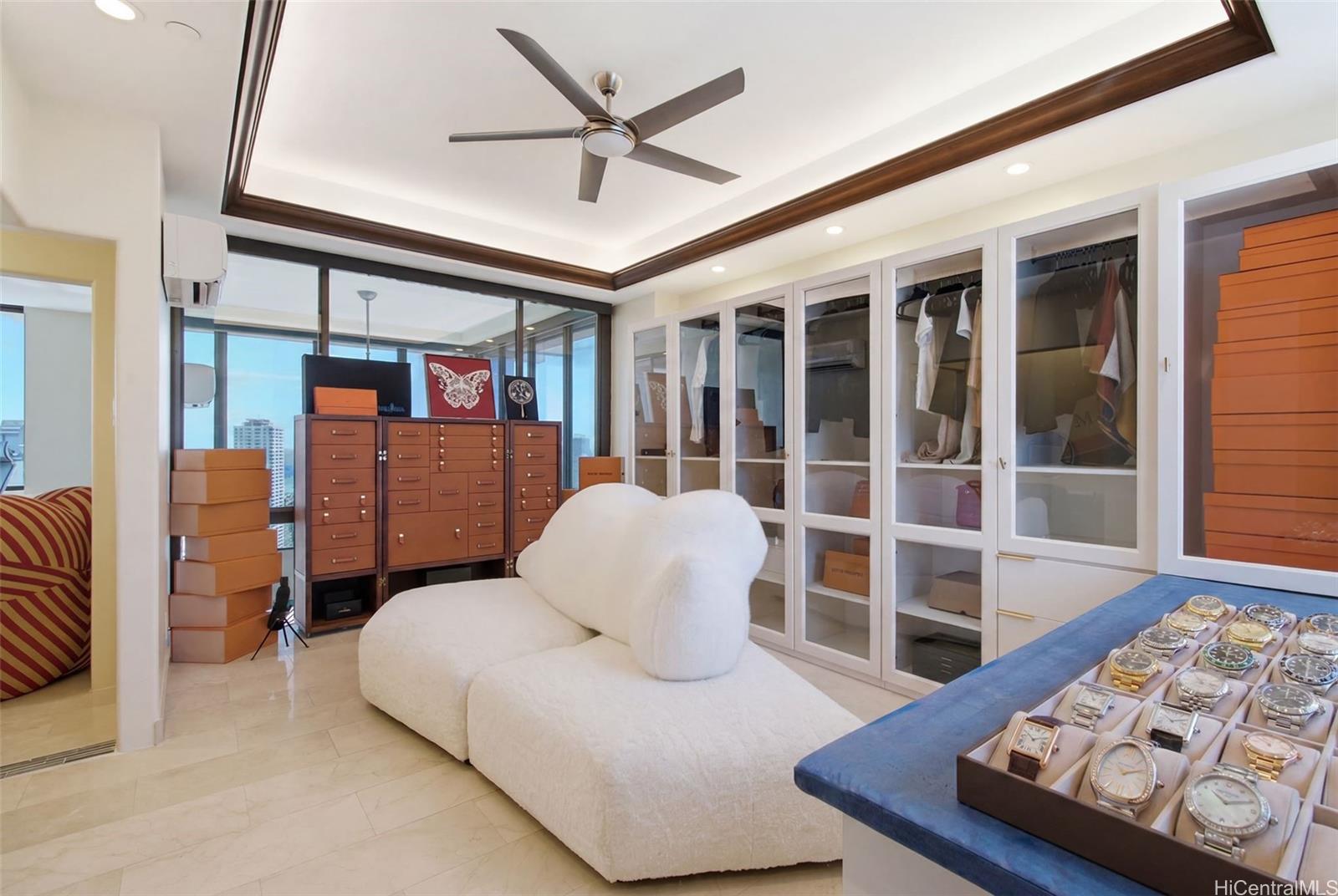 2333 Kapiolani Boulevard  Unit 3517