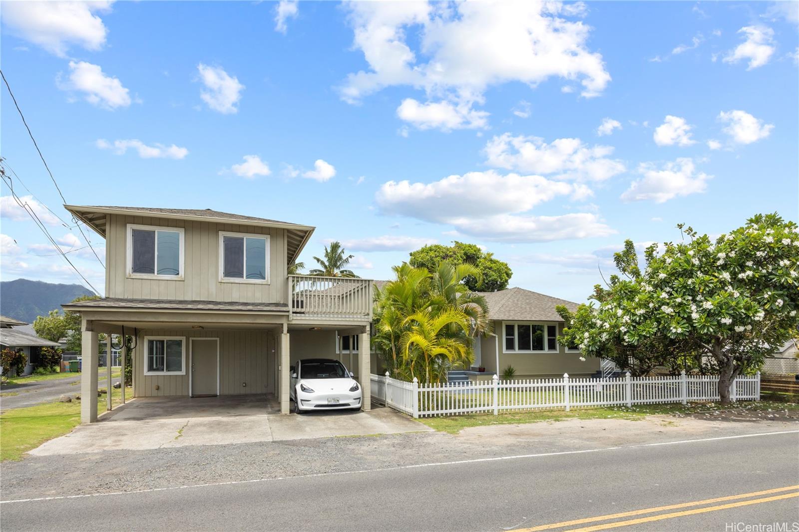 443 Maluniu Avenue