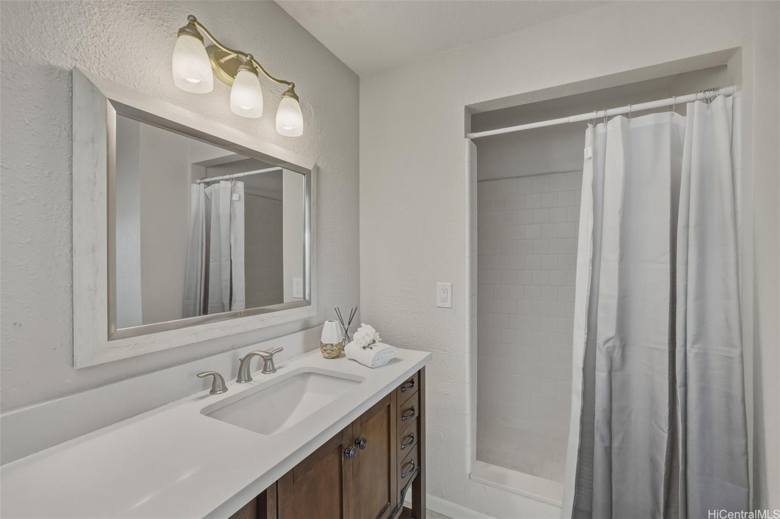 47-544 Melekula Road  Unit A