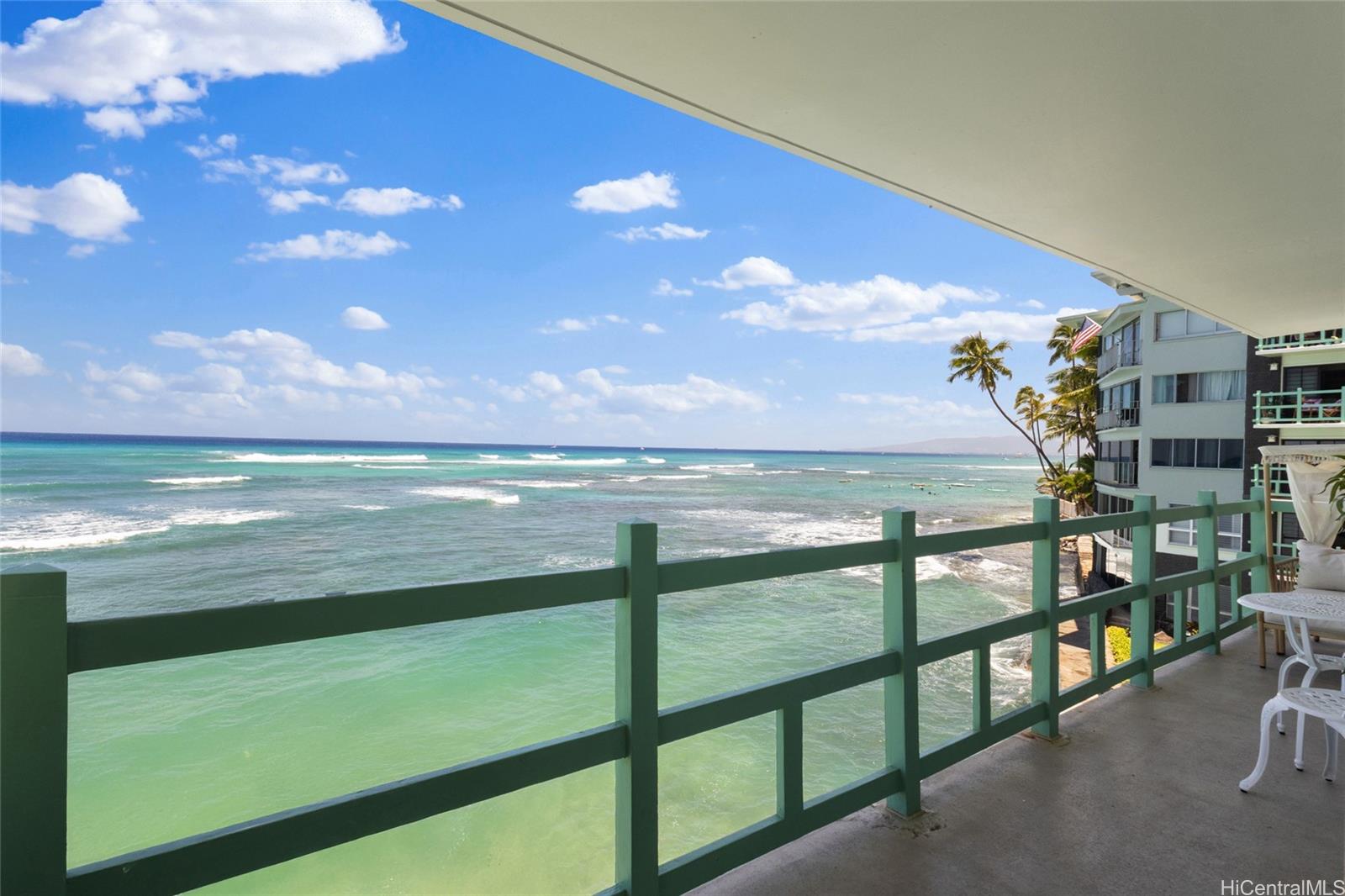 2957 Kalakaua Avenue  Unit 318