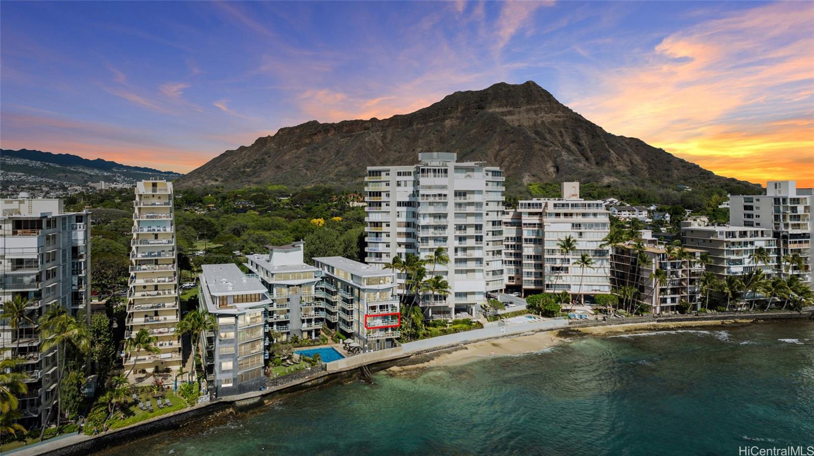 2957 Kalakaua Avenue  Unit 318
