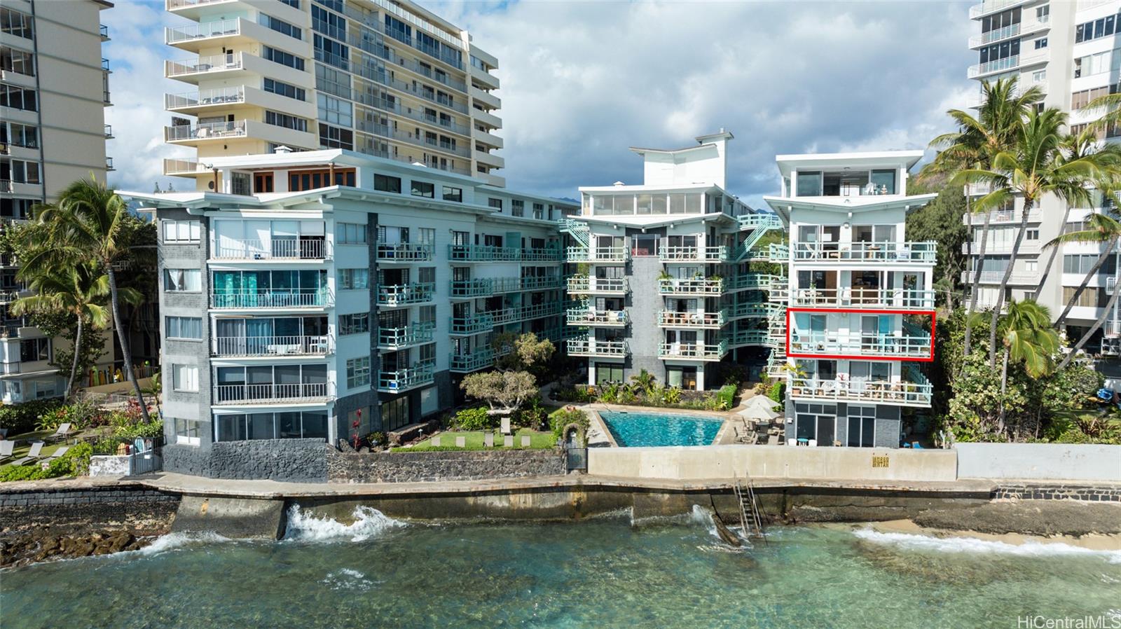 2957 Kalakaua Avenue  Unit 318