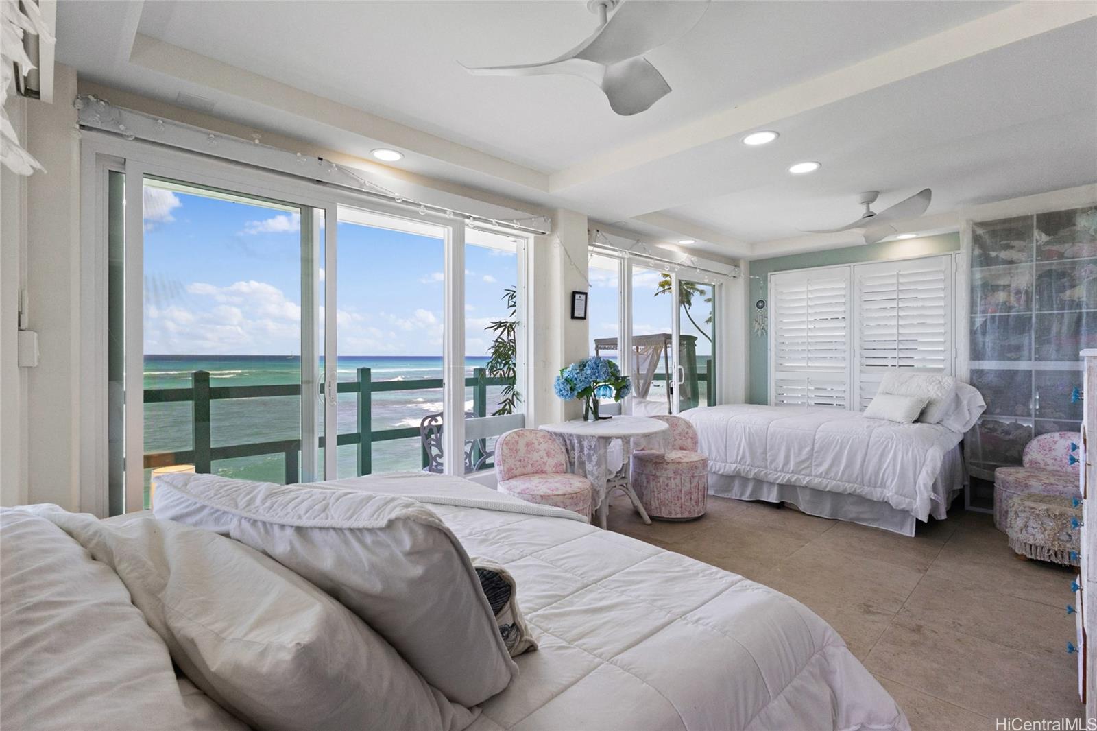 2957 Kalakaua Avenue  Unit 318