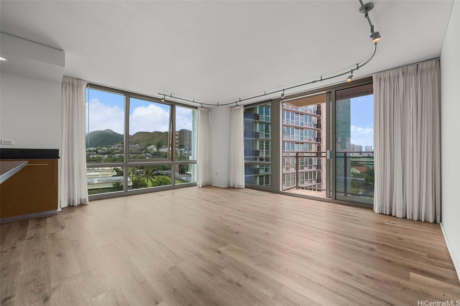 1200 Queen Emma Street  Unit 812