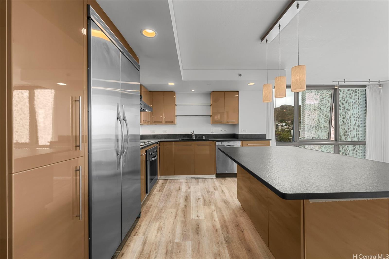 1200 Queen Emma Street  Unit 812