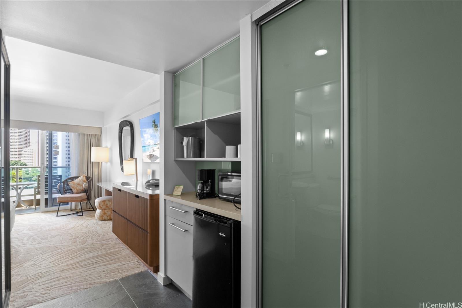 410 Atkinson Drive  Unit 811