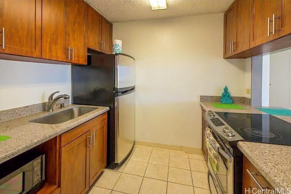 1617 Kapiolani Boulevard 1705