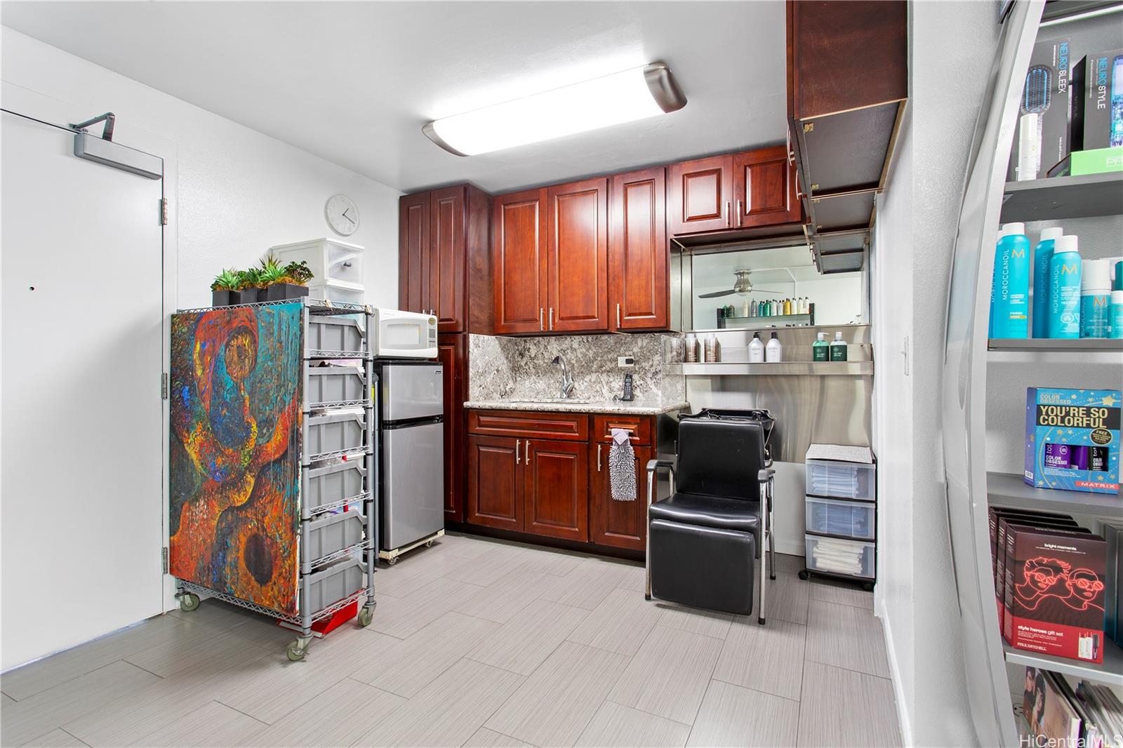 465 Kapahulu Avenue  Unit 2B