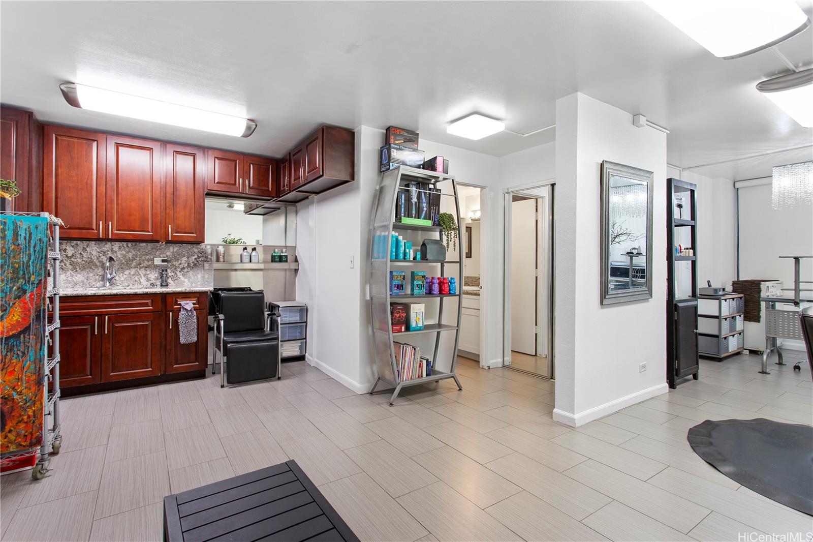 465 Kapahulu Avenue  Unit 2B