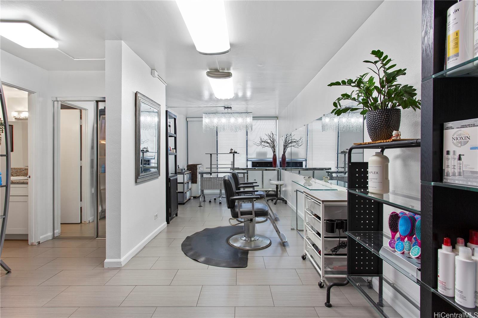 465 Kapahulu Avenue  Unit 2B