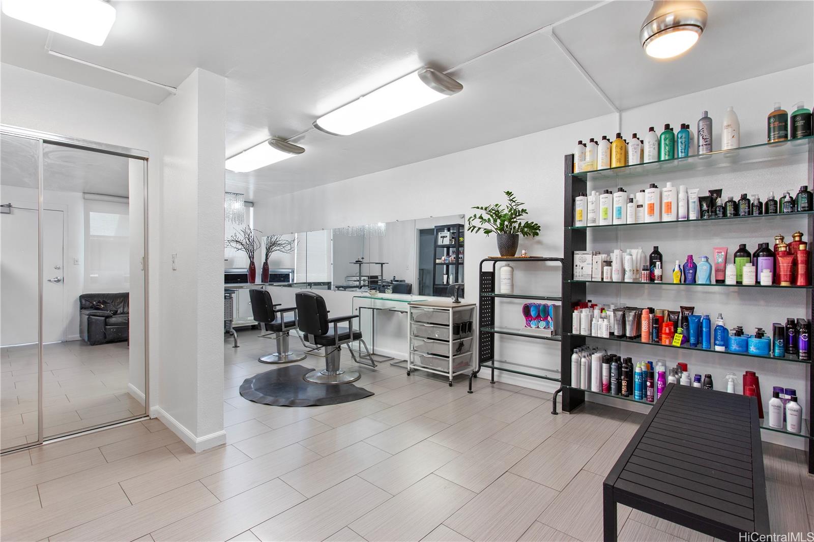 465 Kapahulu Avenue  Unit 2B