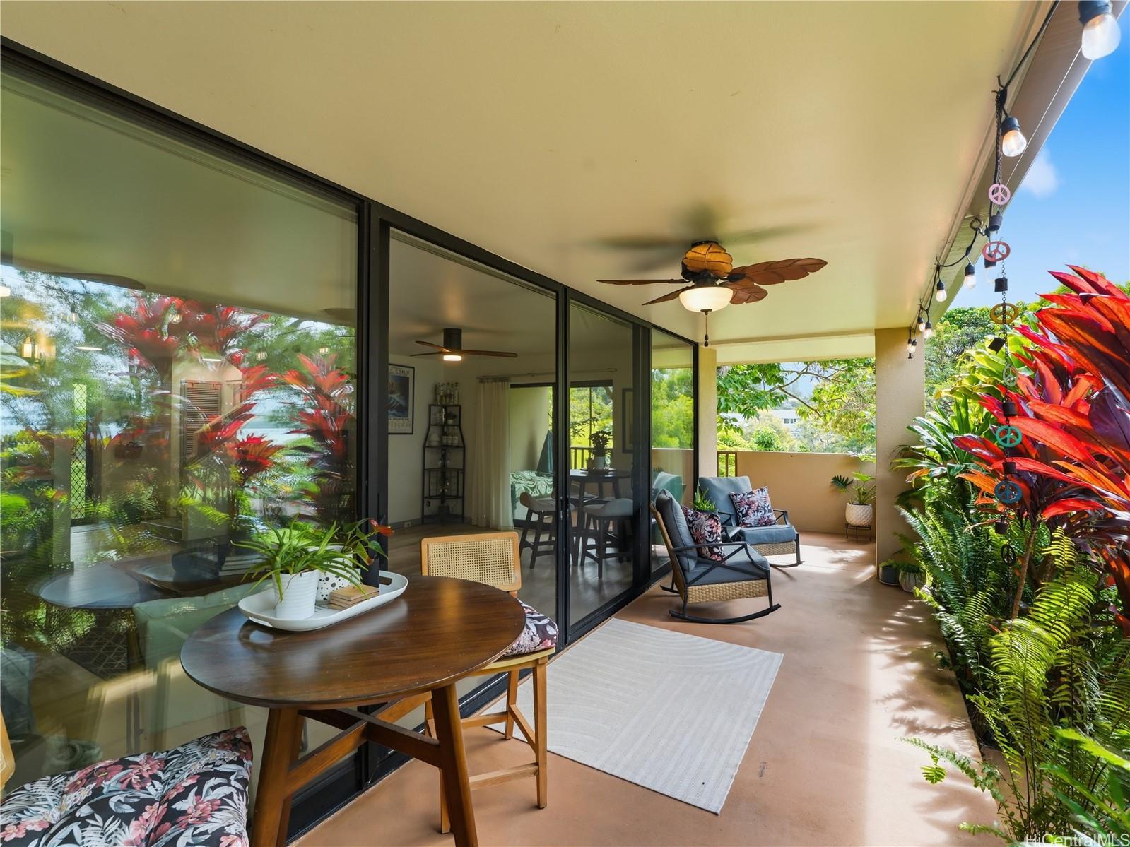 Photo 19 of 25