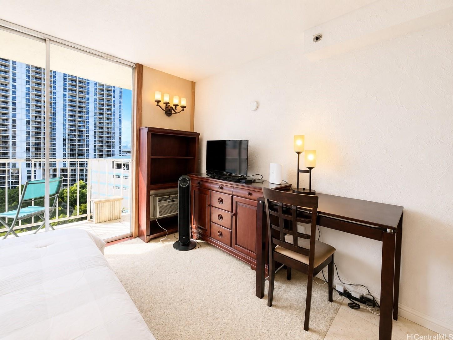 1920 Ala Moana Boulevard  Unit 802